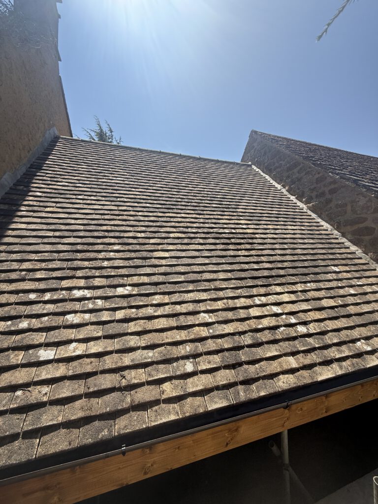 Elevate Midlands Ltd is a trusted, local roofing company led by George Broadway, who brings over 20 years of hands-on experience in the roofing industry. Based near Evesham in Worcestershire, George has built a strong reputation for delivering reliable workmanship, honest advice and high standards on every project.