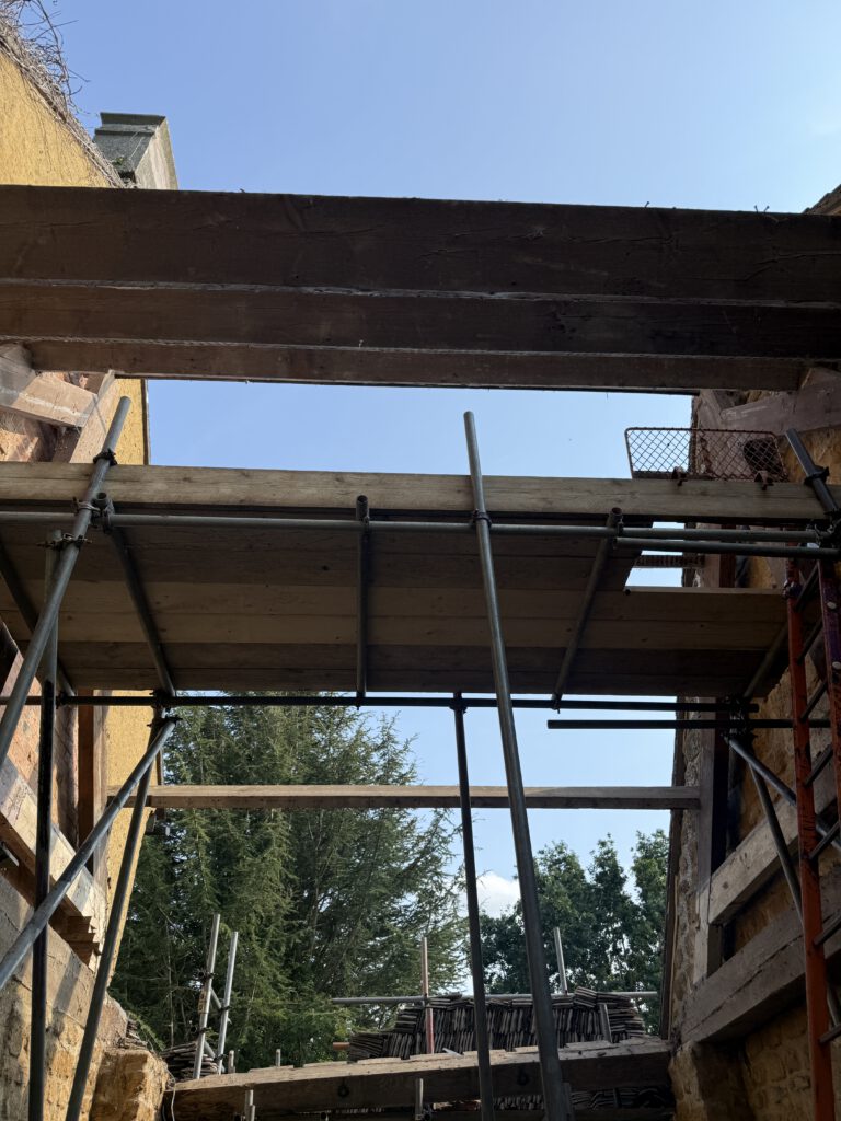 Elevate Midlands Ltd is a trusted, local roofing company led by George Broadway, who brings over 20 years of hands-on experience in the roofing industry. Based near Evesham in Worcestershire, George has built a strong reputation for delivering reliable workmanship, honest advice and high standards on every project.