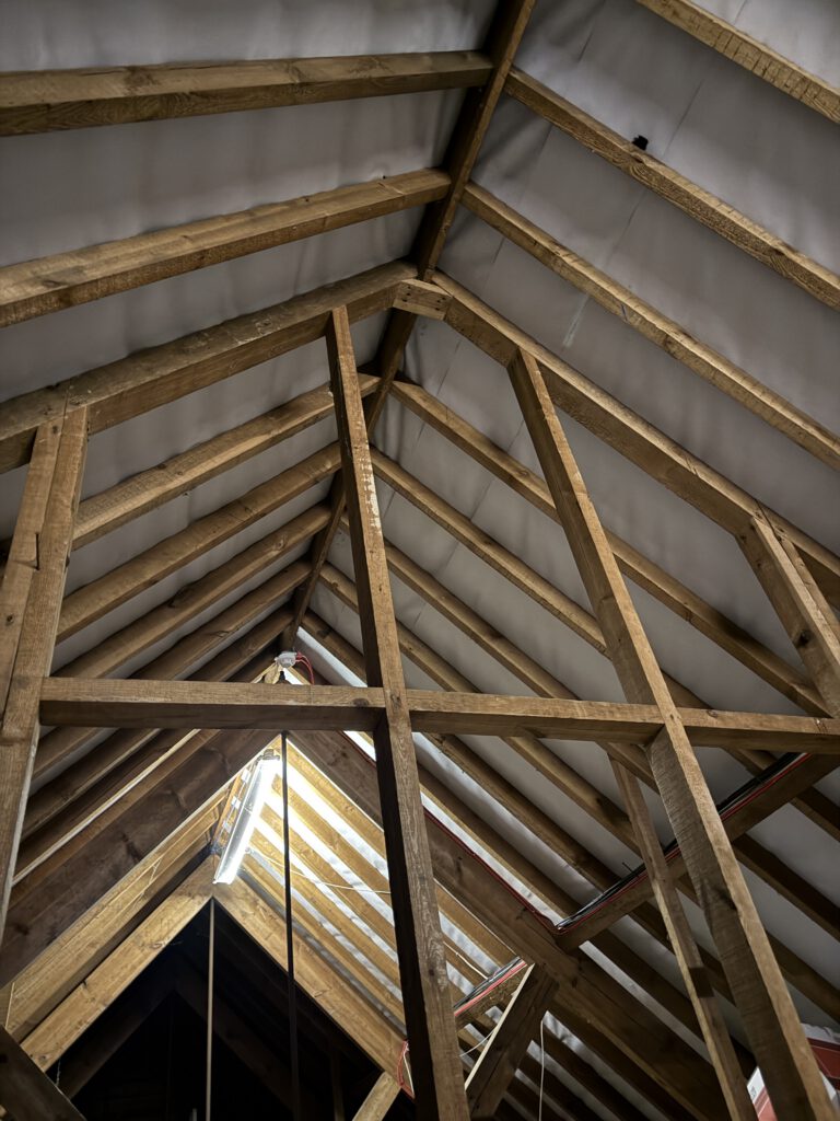 Elevate Midlands Ltd is a trusted, local roofing company led by George Broadway, who brings over 20 years of hands-on experience in the roofing industry. Based near Evesham in Worcestershire, George has built a strong reputation for delivering reliable workmanship, honest advice and high standards on every project.