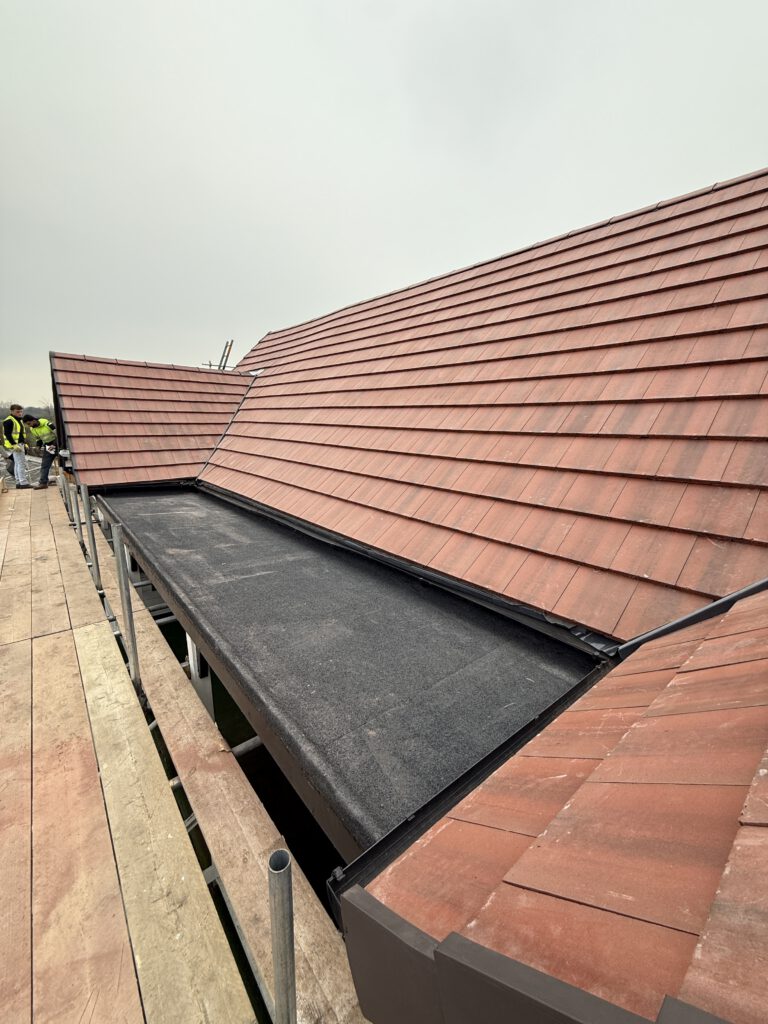 Elevate Midlands Ltd is a trusted, local roofing company led by George Broadway, who brings over 20 years of hands-on experience in the roofing industry. Based near Evesham in Worcestershire, George has built a strong reputation for delivering reliable workmanship, honest advice and high standards on every project.