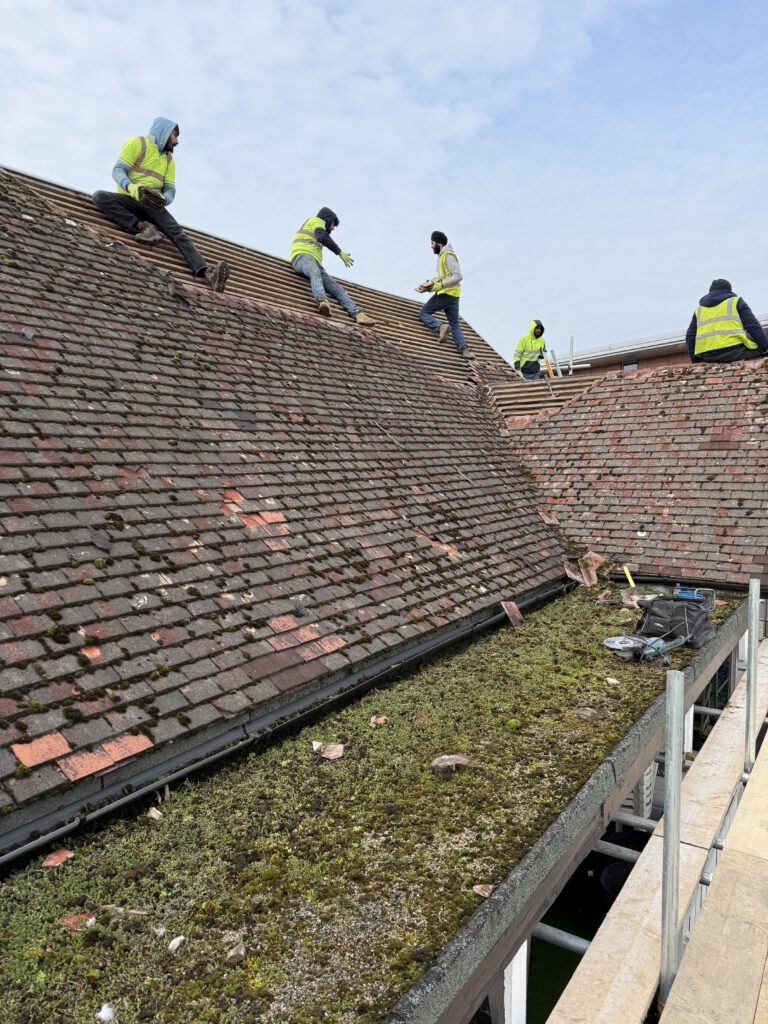 Professional roof inspections and surveys in the Midlands. Ideal for home buyers and landlords. Call Elevate Midlands Ltd on 07484742675.