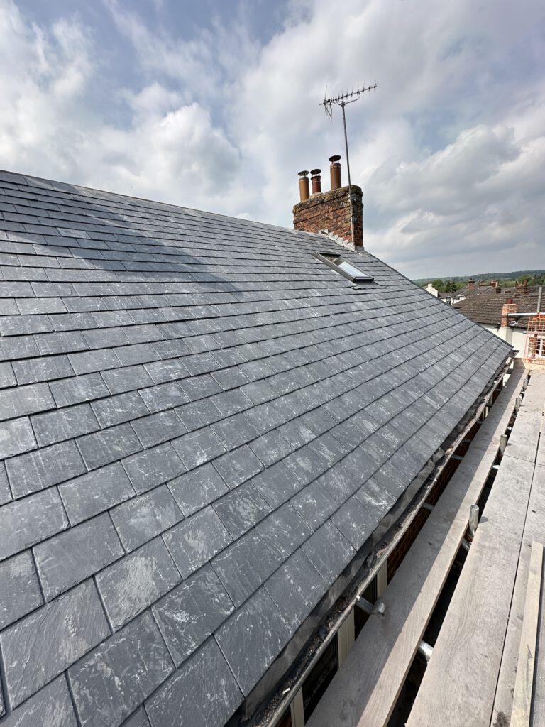 Elevate Midlands Ltd is a trusted, local roofing company led by George Broadway, who brings over 20 years of hands-on experience in the roofing industry. Based near Evesham in Worcestershire, George has built a strong reputation for delivering reliable workmanship, honest advice and high standards on every project.