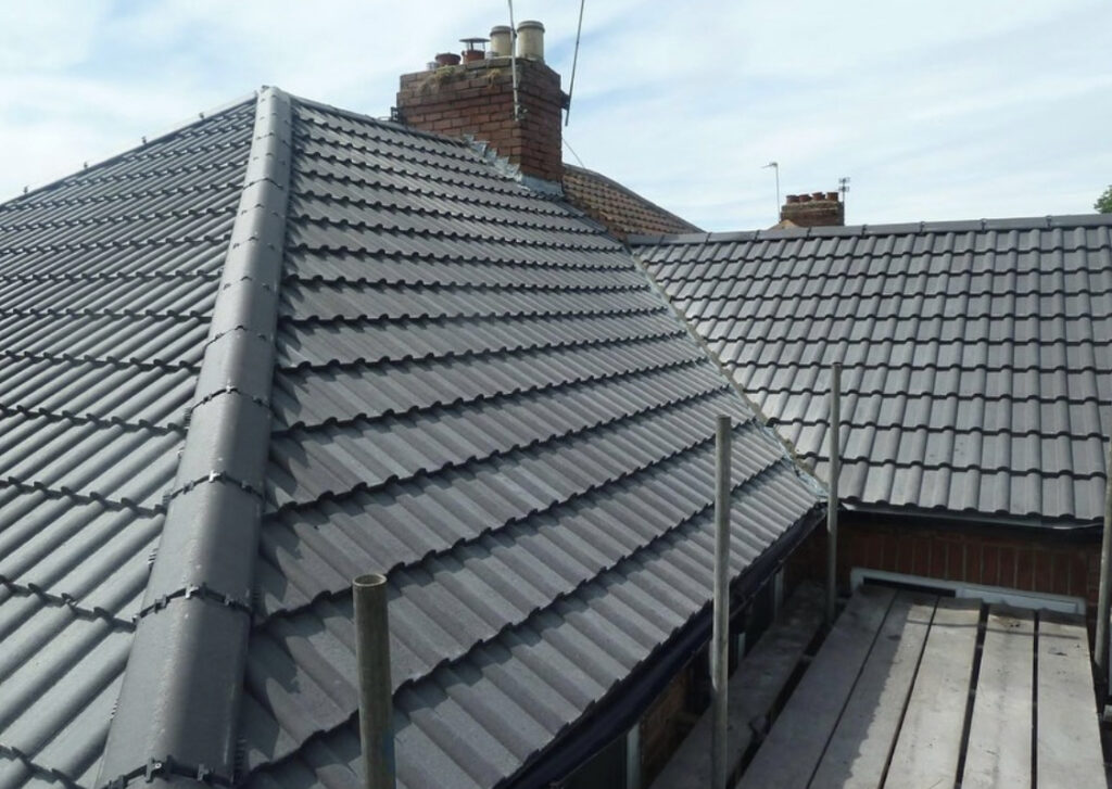Elevate Midlands Ltd is a trusted, local roofing company led by George Broadway, who brings over 20 years of hands-on experience in the roofing industry. Based near Evesham in Worcestershire, George has built a strong reputation for delivering reliable workmanship, honest advice and high standards on every project.