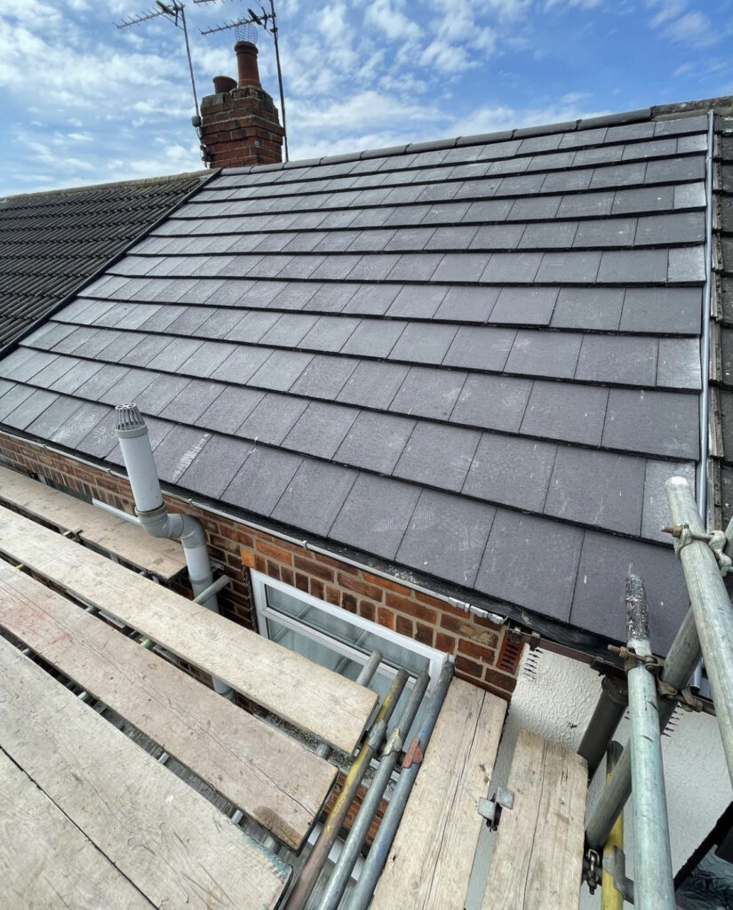 Elevate Midlands Ltd is a trusted, local roofing company led by George Broadway, who brings over 20 years of hands-on experience in the roofing industry. Based near Evesham in Worcestershire, George has built a strong reputation for delivering reliable workmanship, honest advice and high standards on every project.